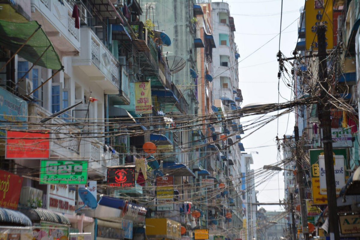 سیم کشی های یانگون پایتخت برمه